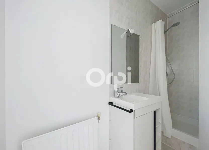 Flat Rue Victor Hugo in Montataire