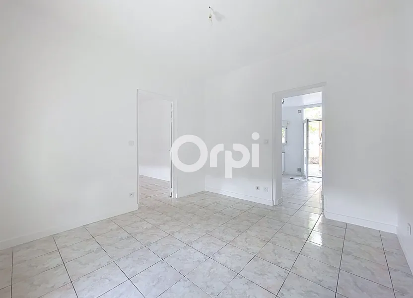 Flat Rue Victor Hugo in Montataire