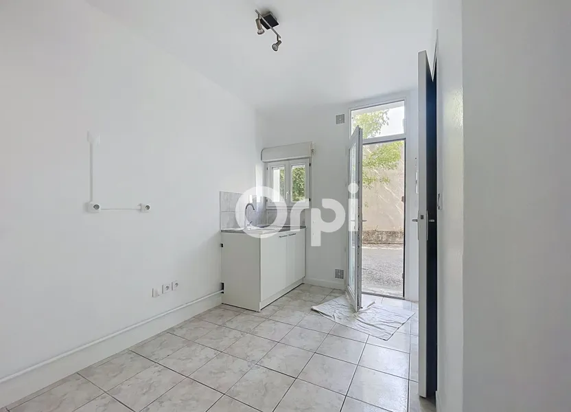 Flat Rue Victor Hugo in Montataire