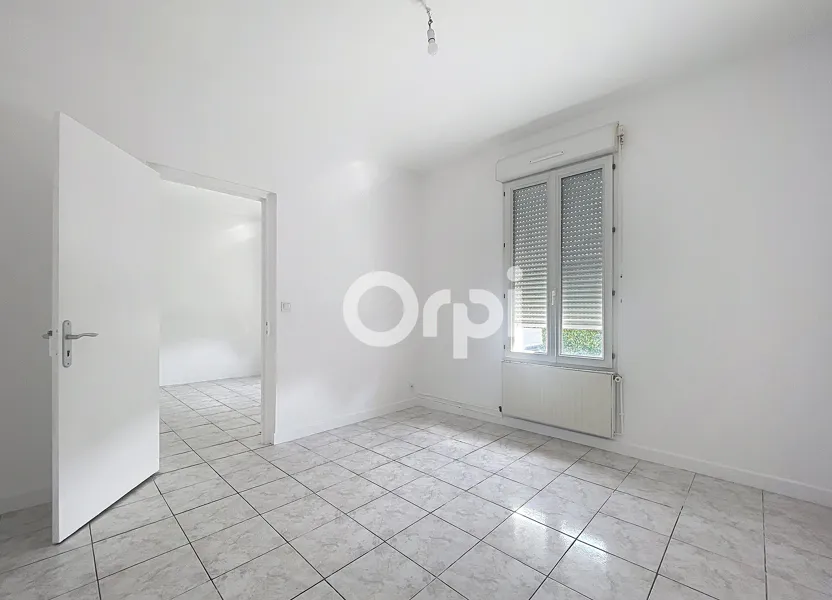 Flat Rue Victor Hugo in Montataire