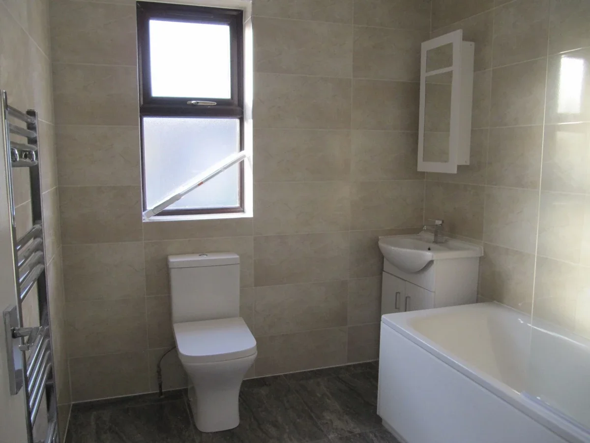 Room Cameron Road in Greater London