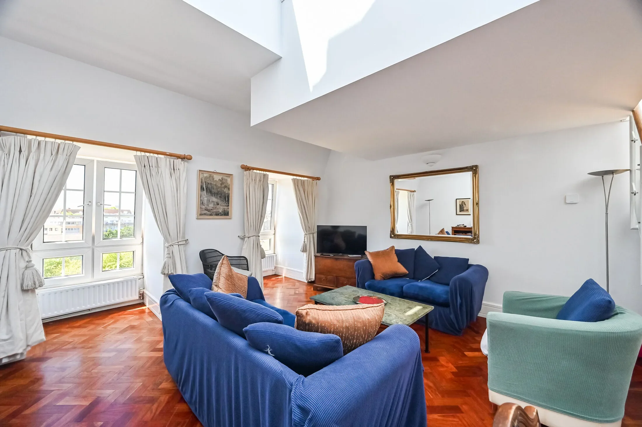 Flat Hardwick Street in Greater London