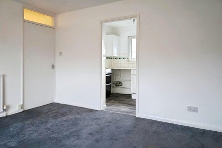 Flat Coombe Place in Sheffield