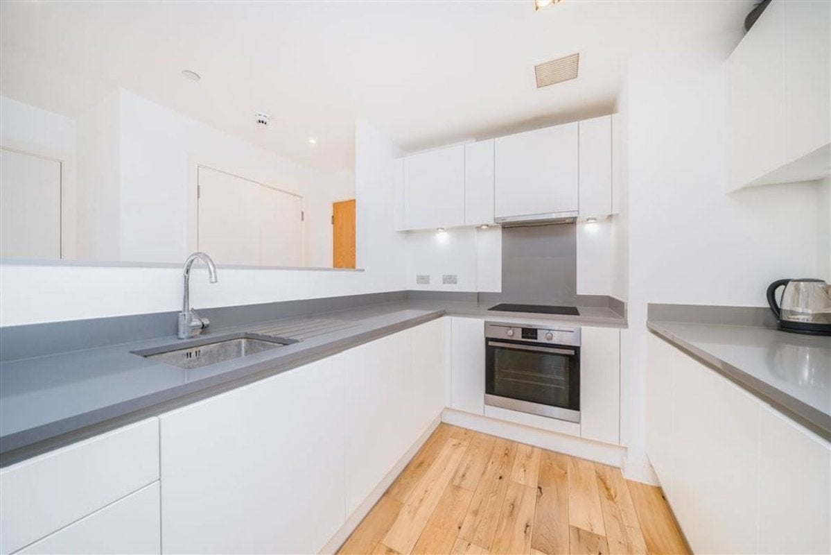Flat Palmers Road in Greater London