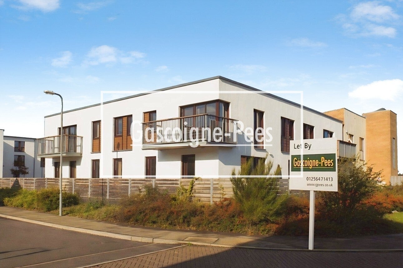 Flat Britannia Drive in Basingstoke and Deane