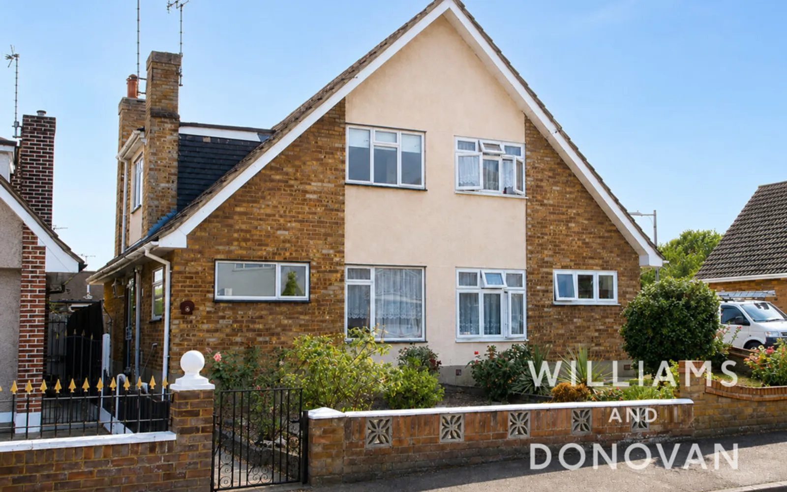 House Berkshire Close in Southend-on-Sea