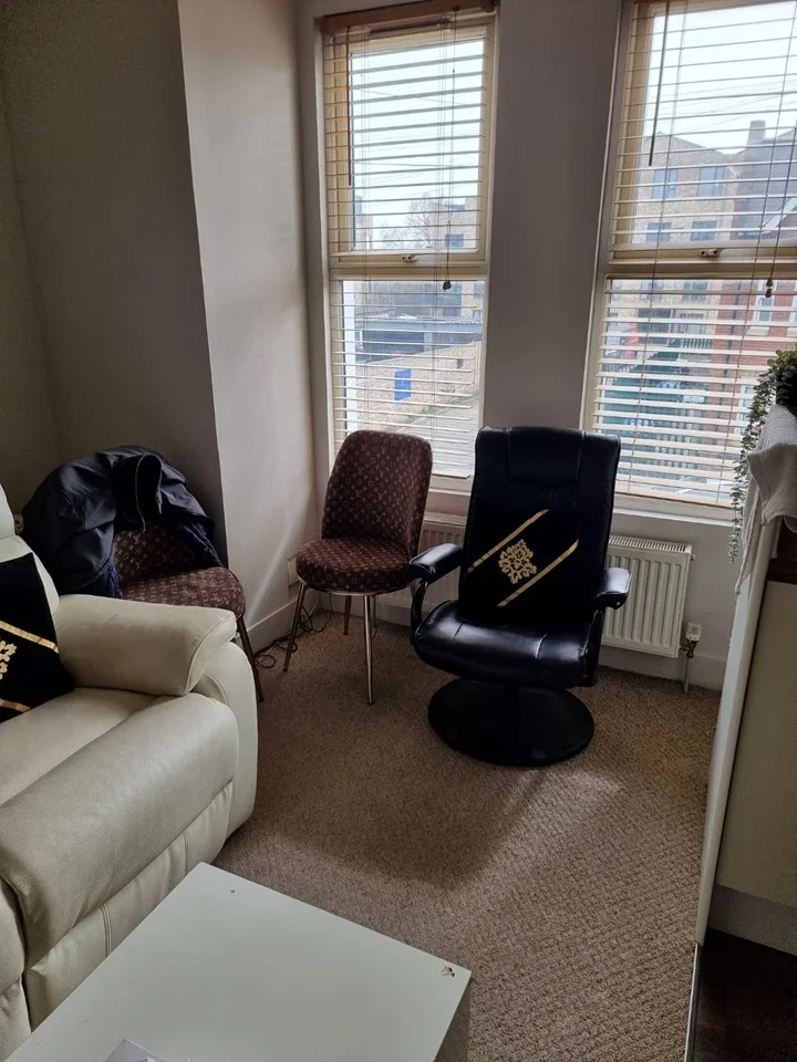Room Fortescue Road in Greater London