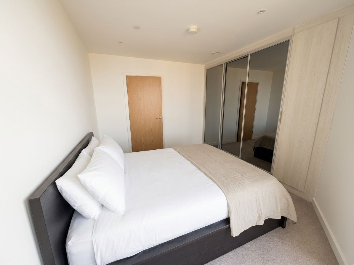 Flat Cambridge Road in Greater London