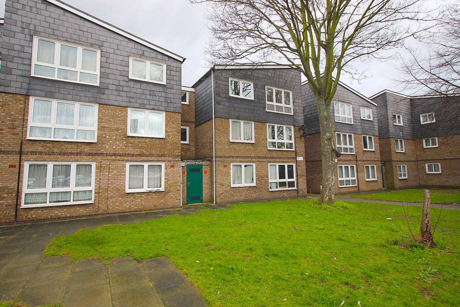 Flat Heenan Close in Greater London