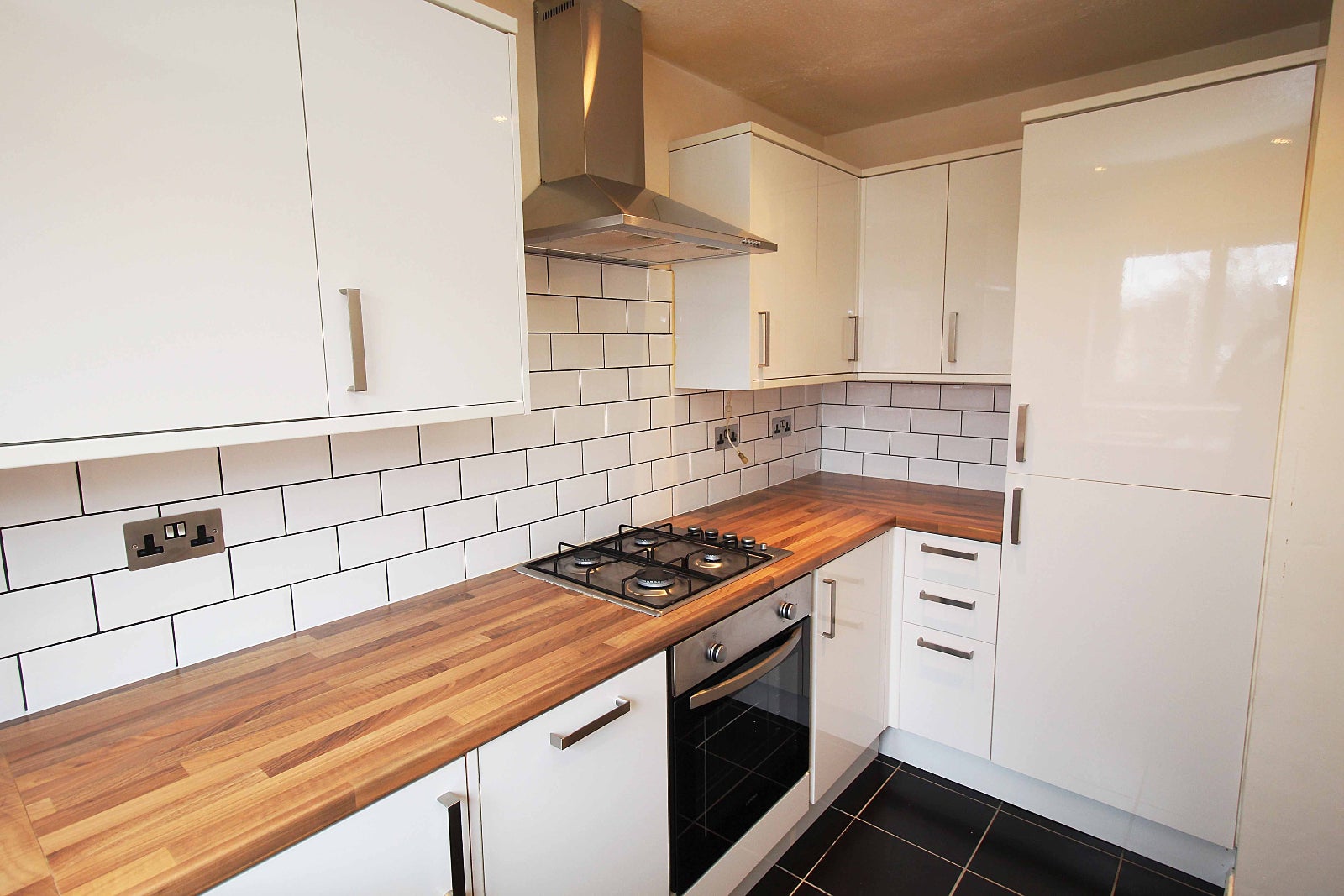 Flat Heenan Close in Greater London