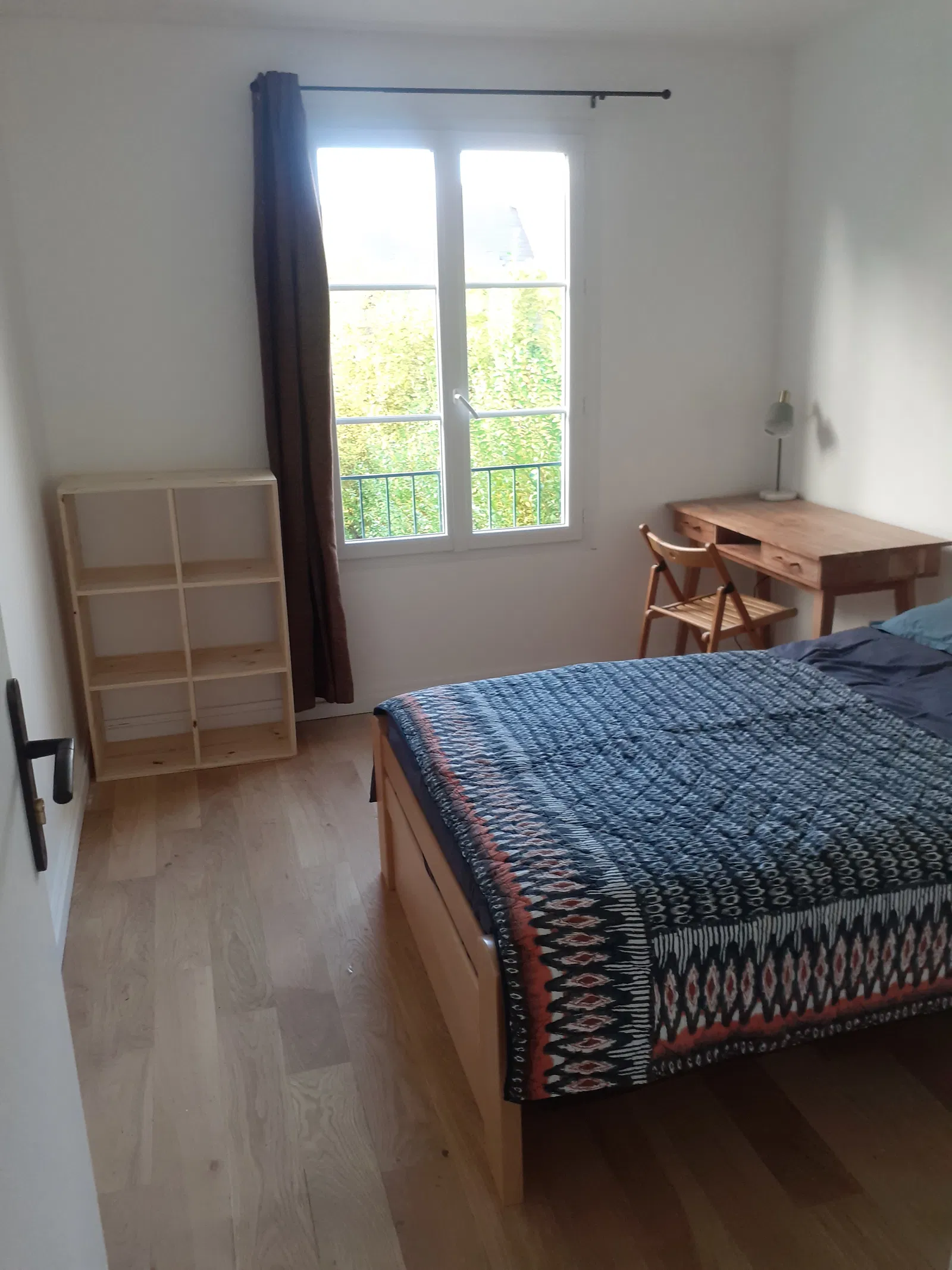 Room Rue du Clos du Louvre in Vert-Saint-Denis