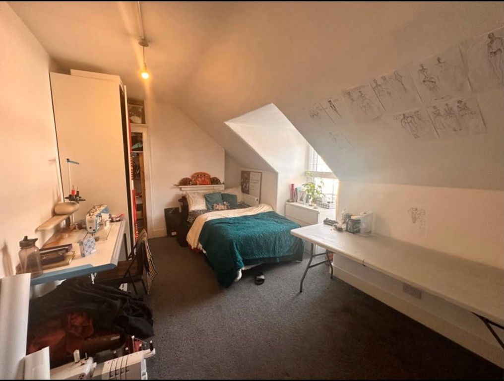 Room Lee High Road in Greater London