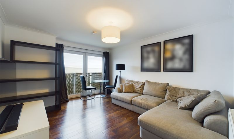 Flat Dawson Road in Glasgow