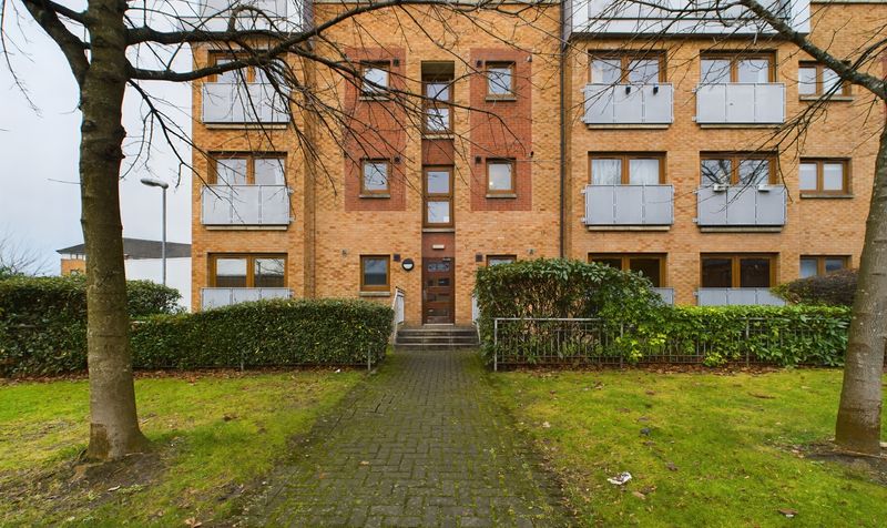 Flat Dawson Road in Glasgow