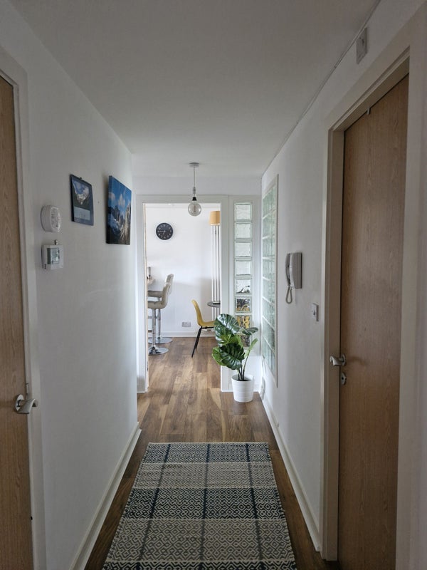 Room East Pilton Farm Crescent in City of Edinburgh