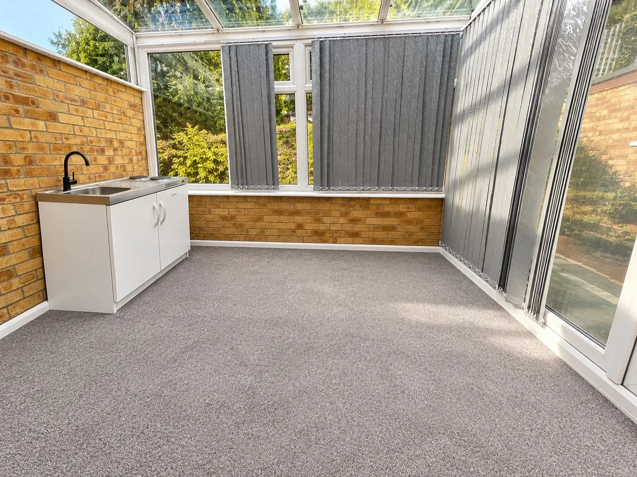 Room Mayhew Crescent in High Wycombe Community Board