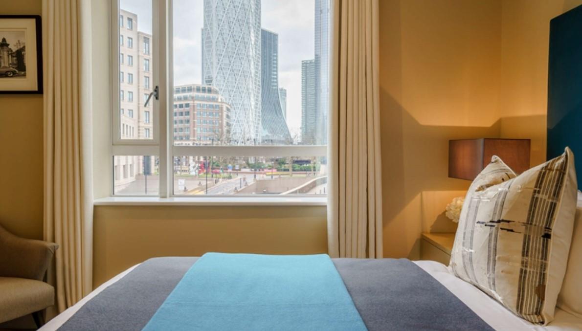 Flat Westferry Circus in Greater London