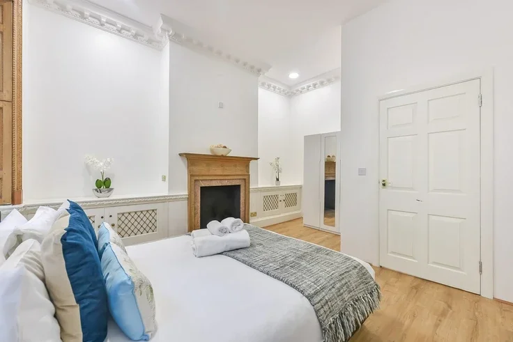 Flat Duke Street St James's in City of Westminster