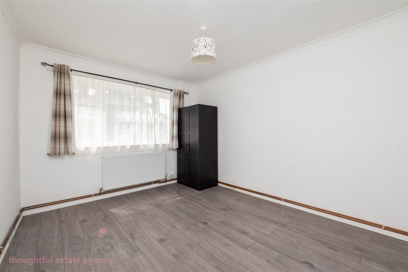 Flat Carshalton Road in Greater London