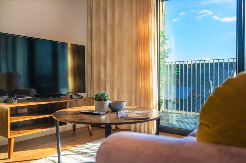 Room Roach Road in Greater London