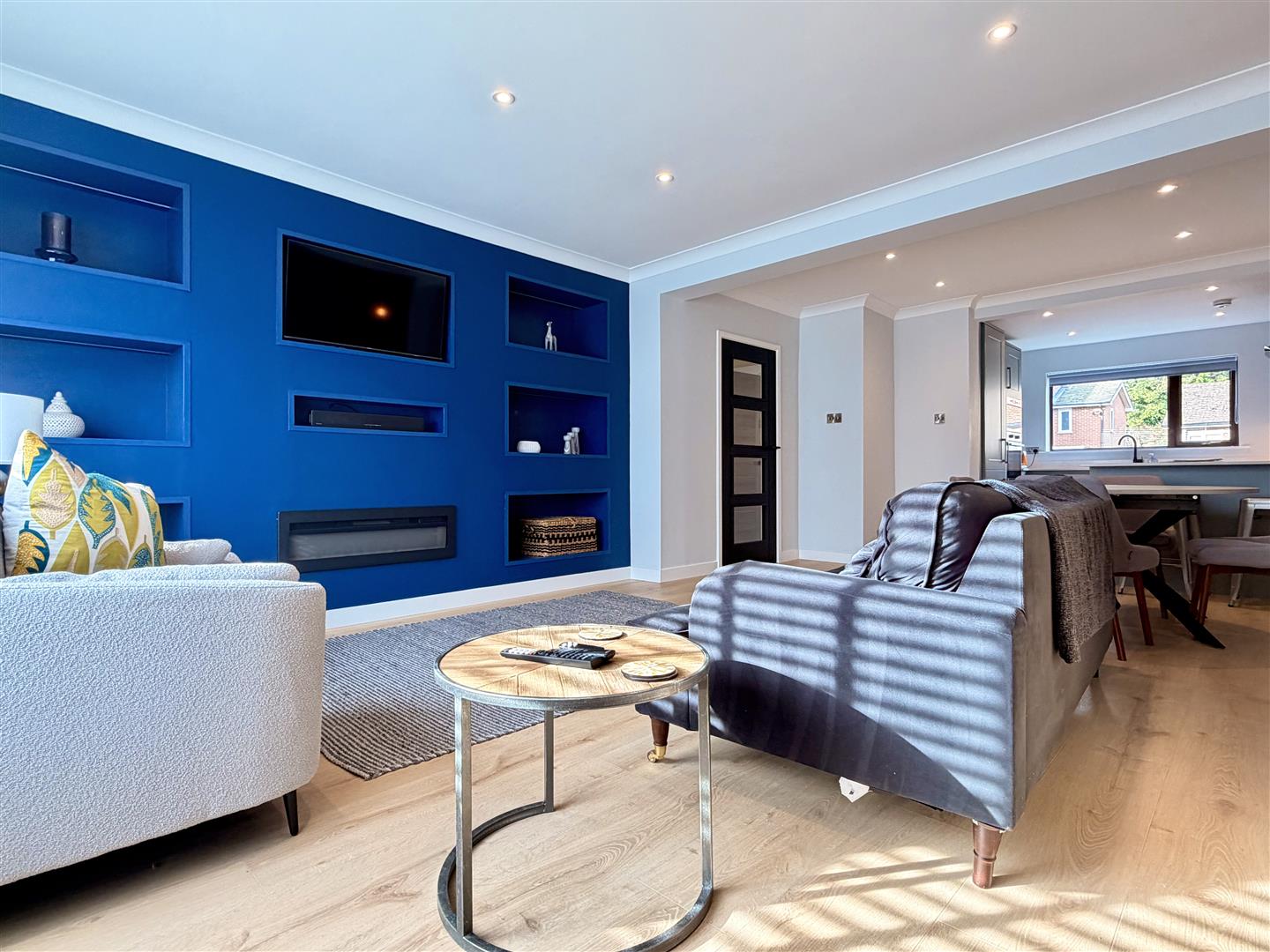 Flat Montrose Court in City of Westminster