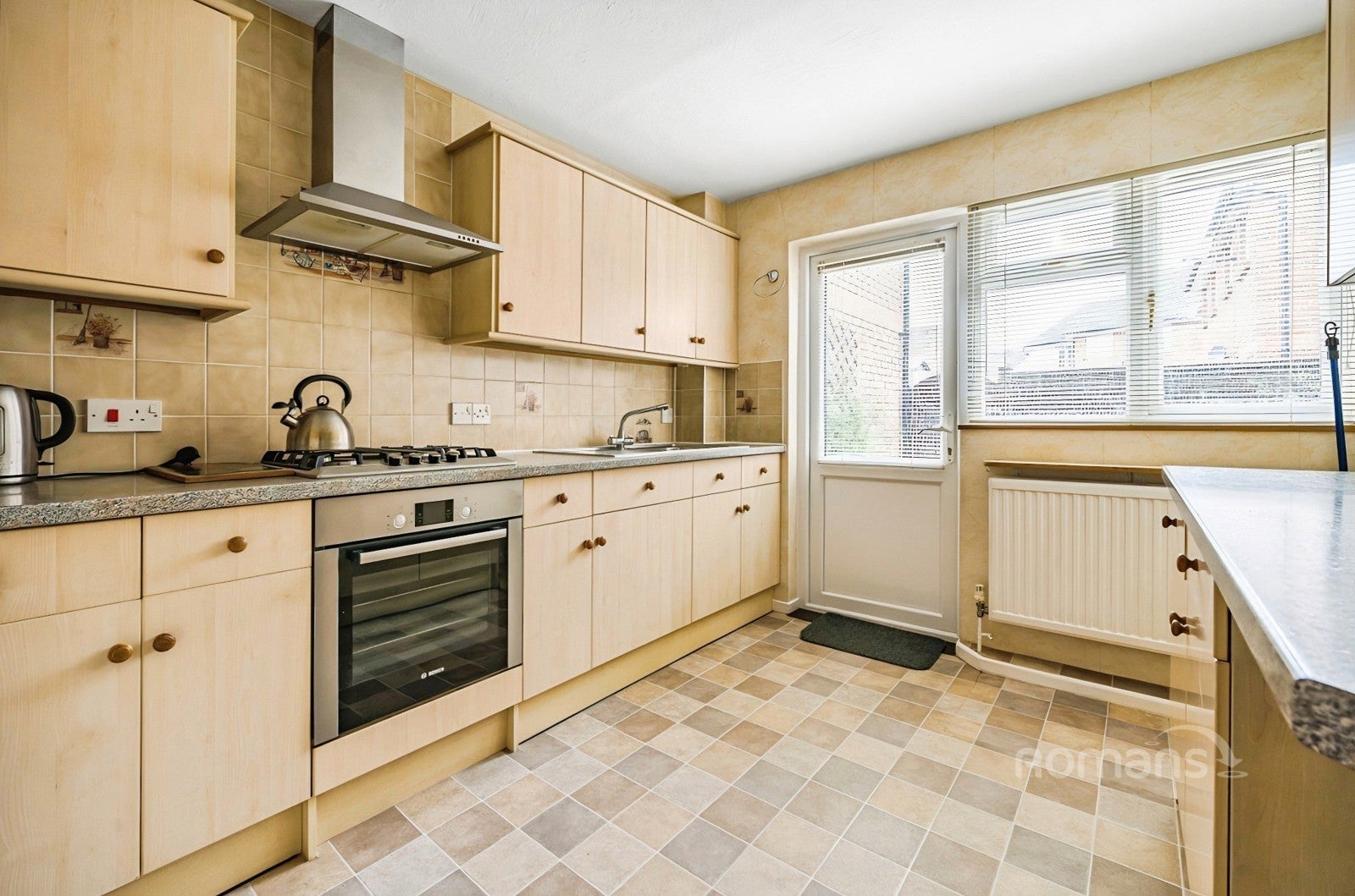 House Flaxfield Court in Basingstoke and Deane