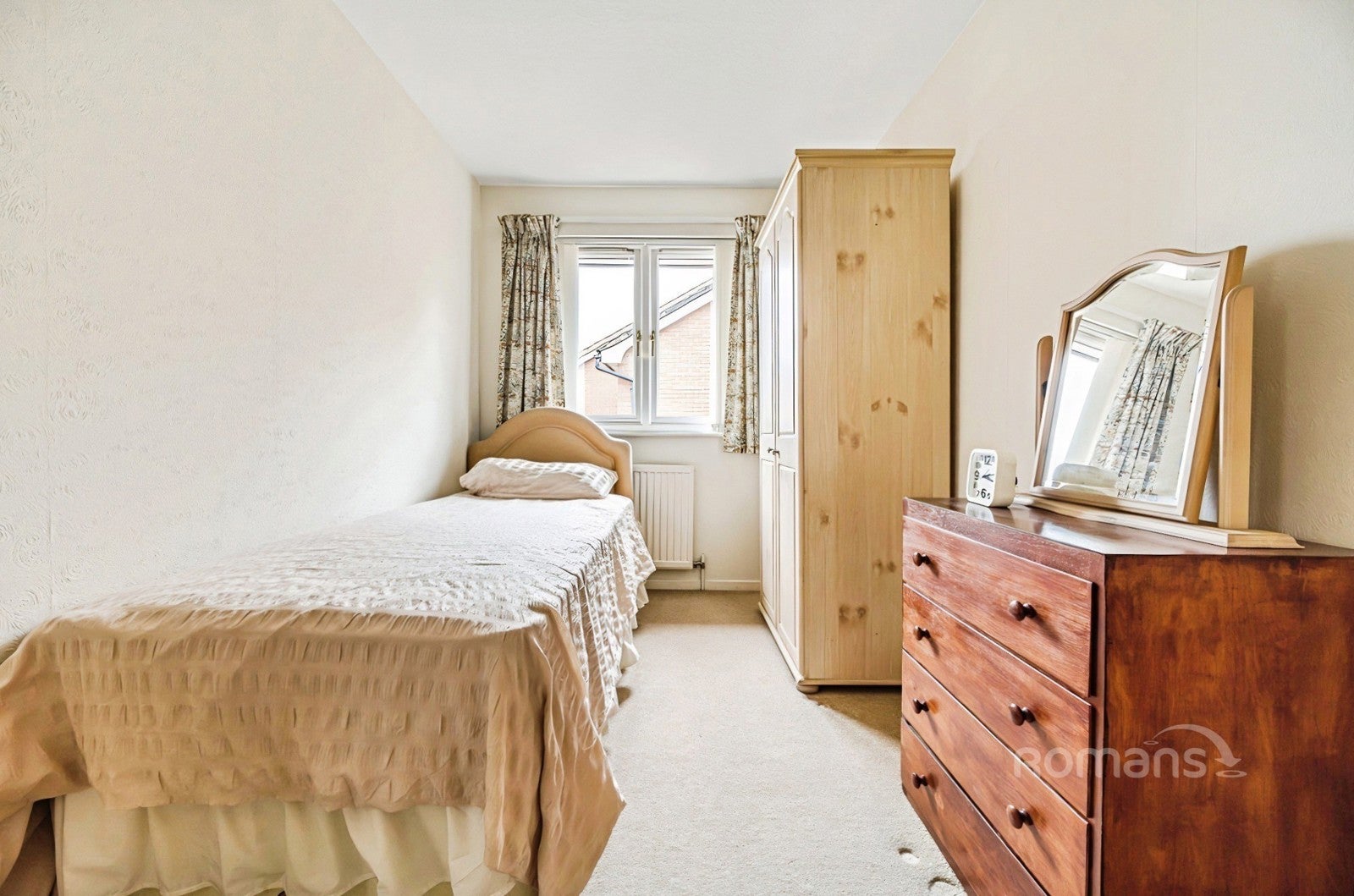 House Flaxfield Court in Basingstoke and Deane