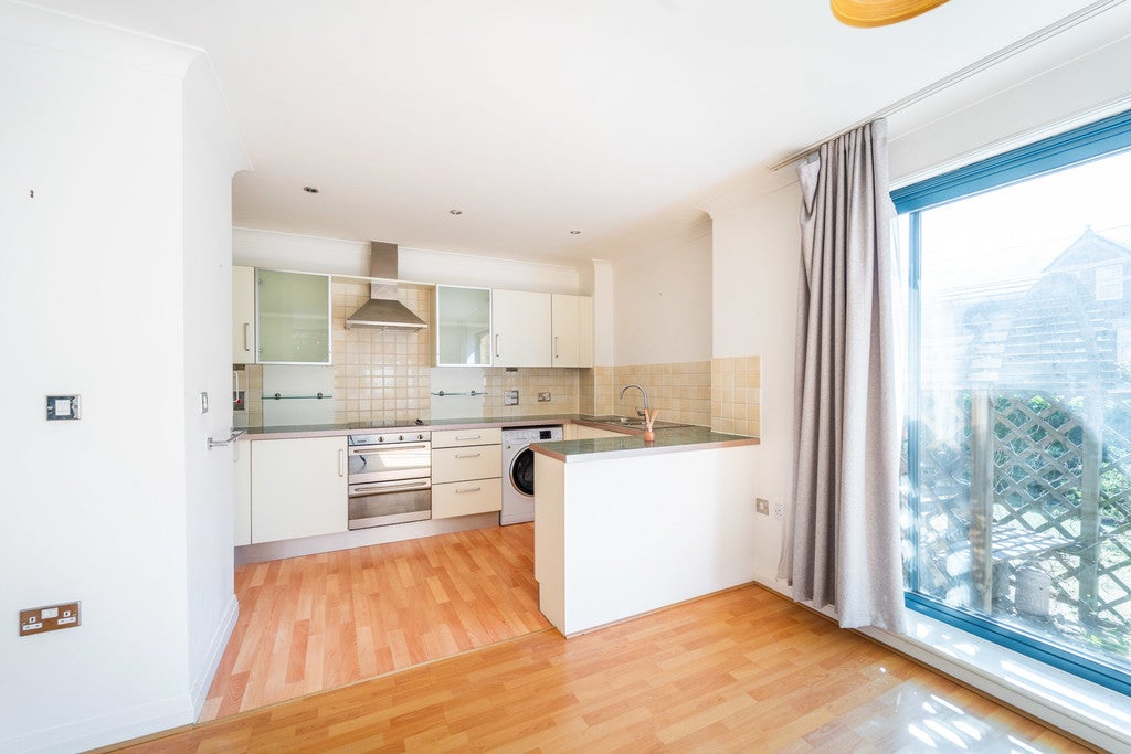 Flat Tottenham Lane in Greater London