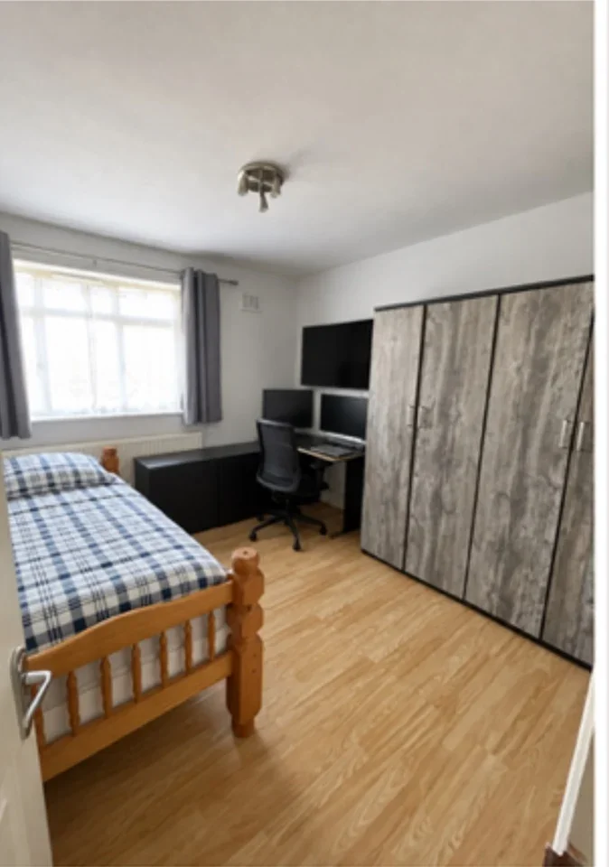 Flat Stamford Close in Greater London
