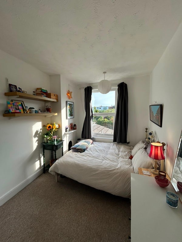 Room Pitt Road in Bristol