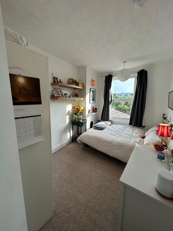 Room Pitt Road in Bristol
