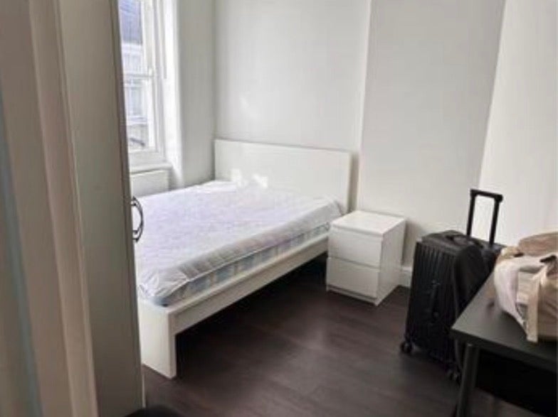 Room Newman Street in City of Westminster