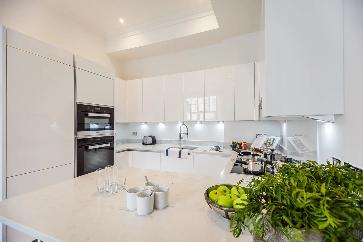 Flat Crabtree Lane in Greater London