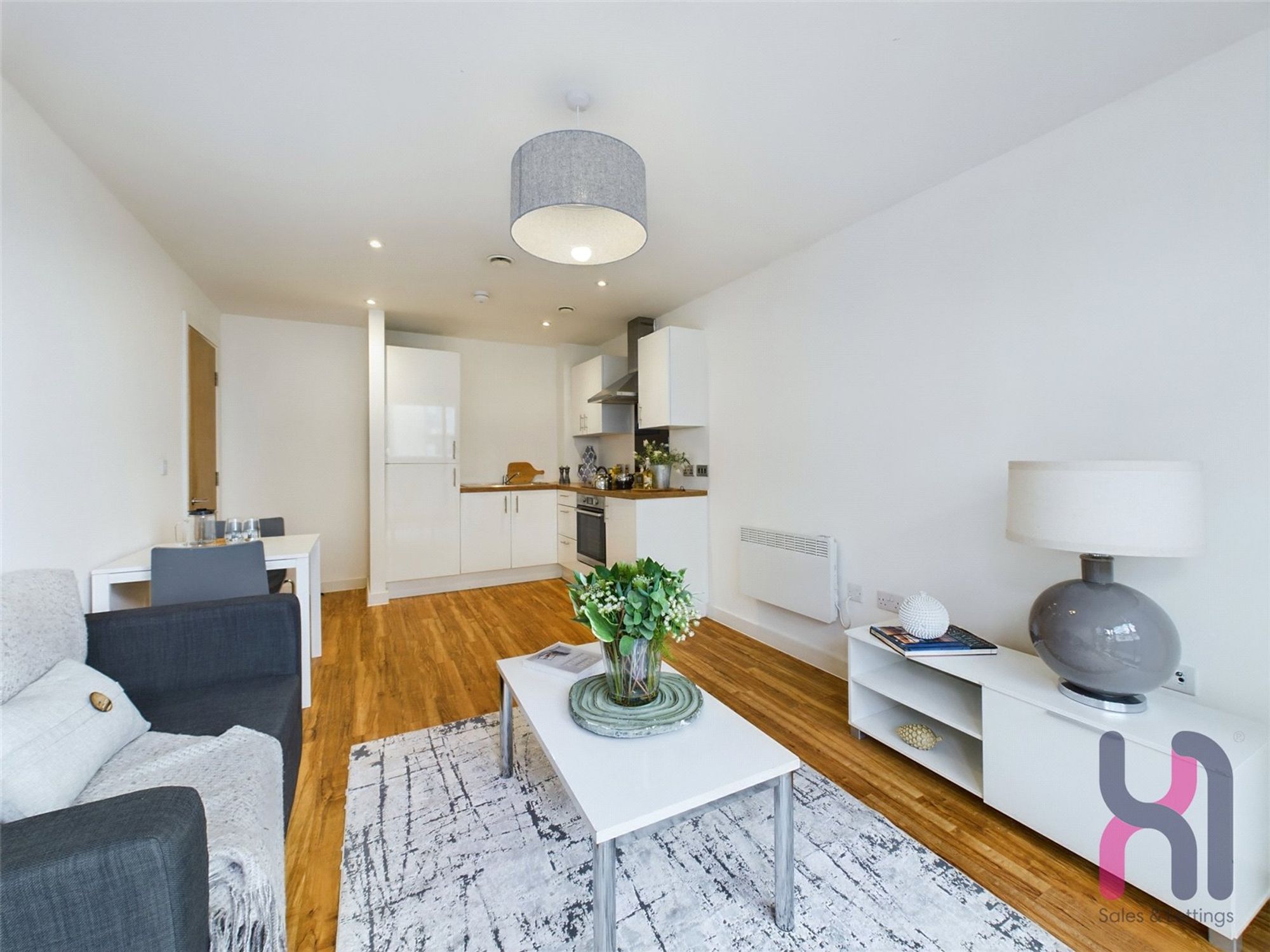Flat Pomona Strand in Trafford