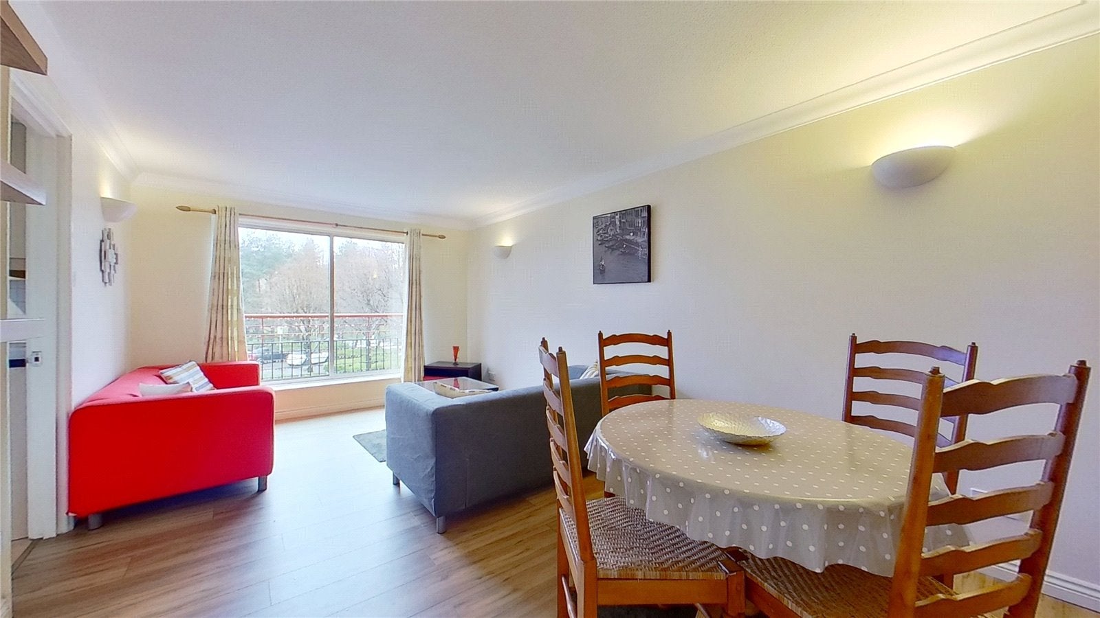 Flat Riverview Drive in Glasgow