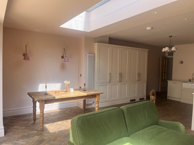 Room Queensmill Road in Greater London