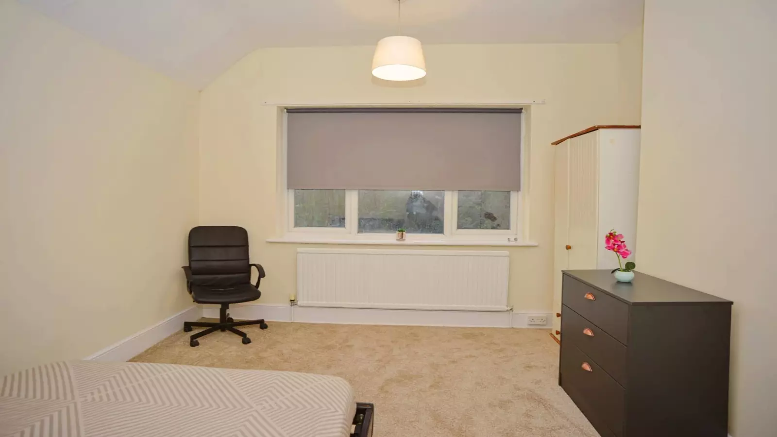 Flat Heathdene Road in Greater London