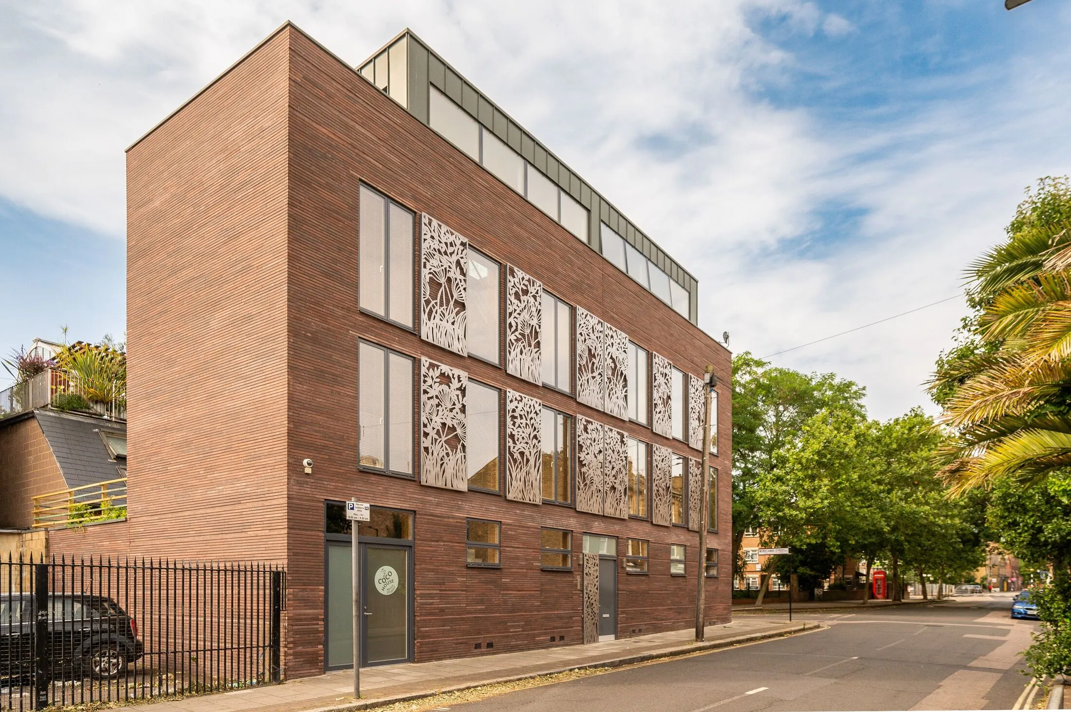 Flat Browning Street in Greater London