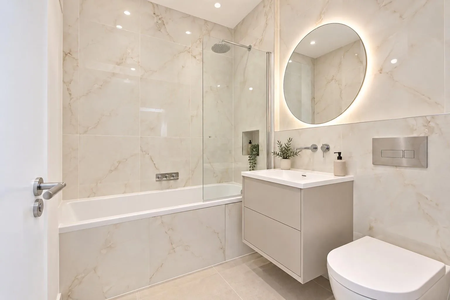 Flat Gunnersbury Drive in Greater London