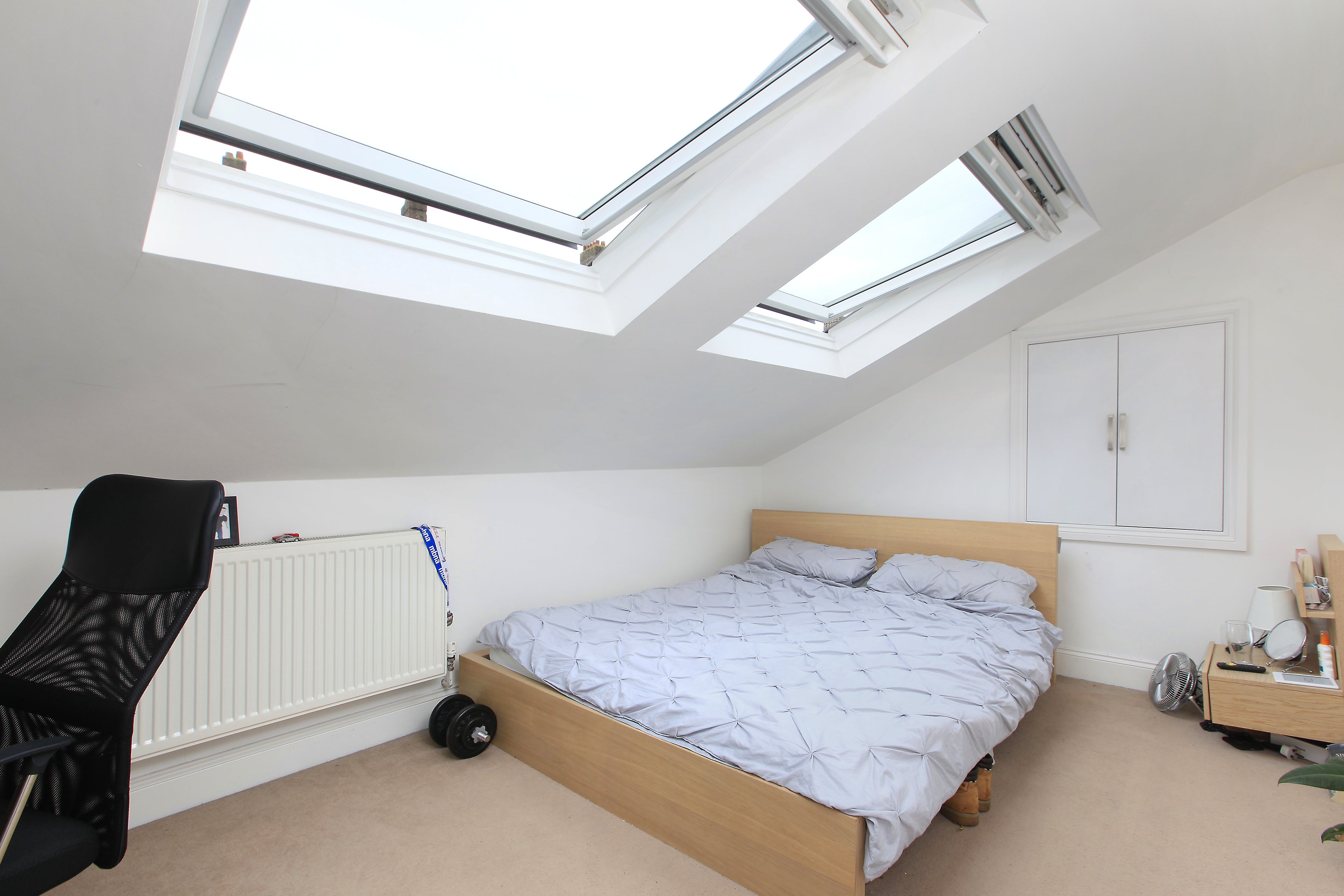 Flat Poynders Road in Greater London