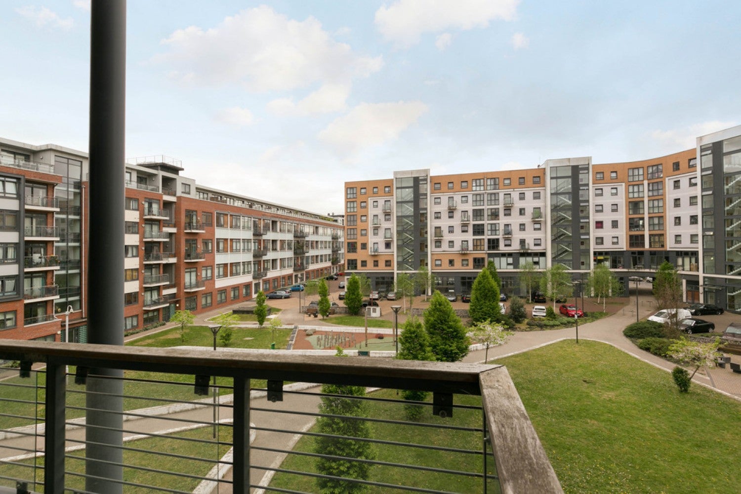 Flat Multi Way in Greater London