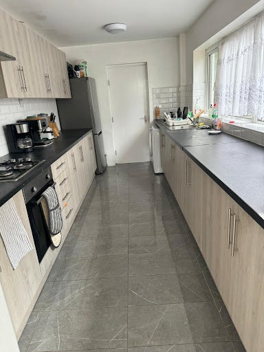 Room Keogh Road in Greater London
