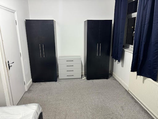 Room Keogh Road in Greater London