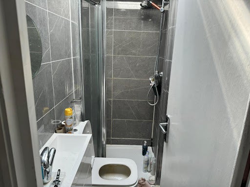 Room Keogh Road in Greater London