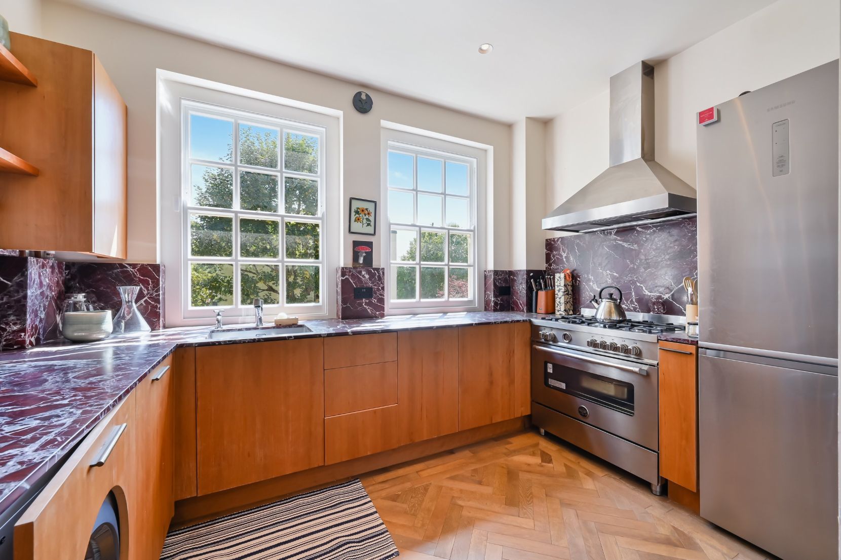 Flat Lansdowne Walk in Greater London
