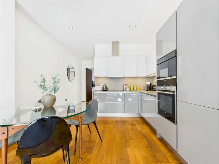 Flat Bayham Street in Greater London