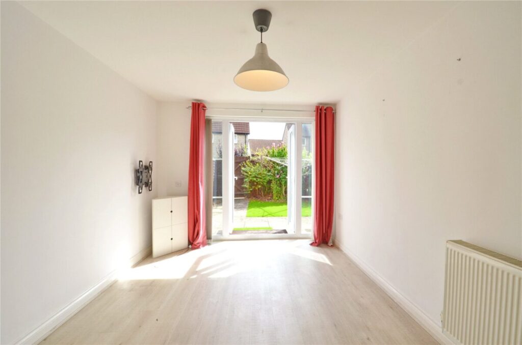 Flat Blackhorse Close in Mangotsfield Rural