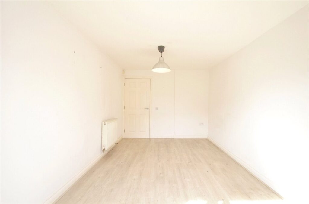 Flat Blackhorse Close in Mangotsfield Rural