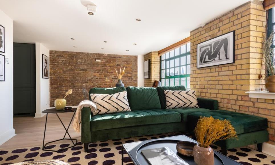 Flat Great Titchfield Street in City of Westminster
