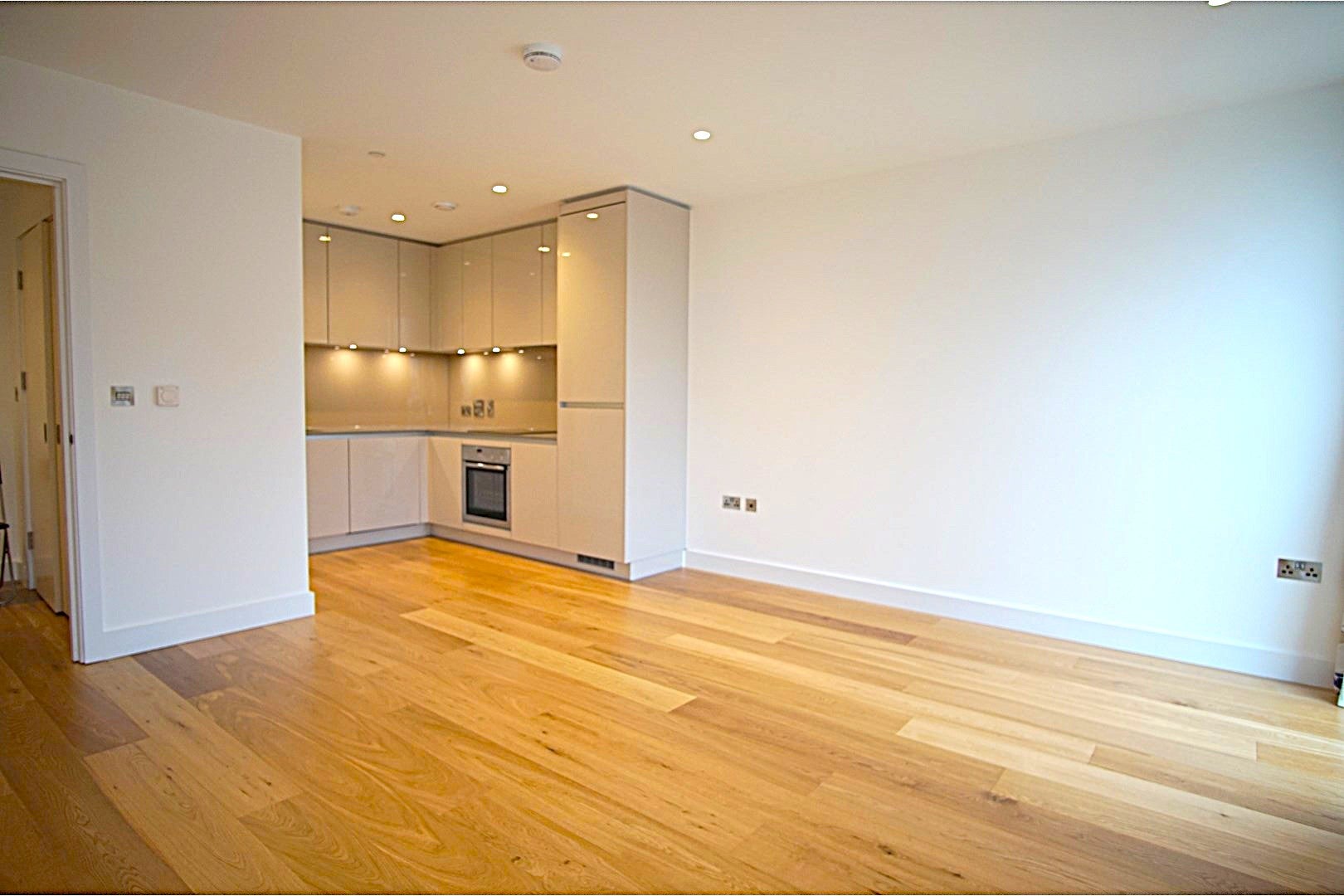 Flat Caithness Walk in Greater London
